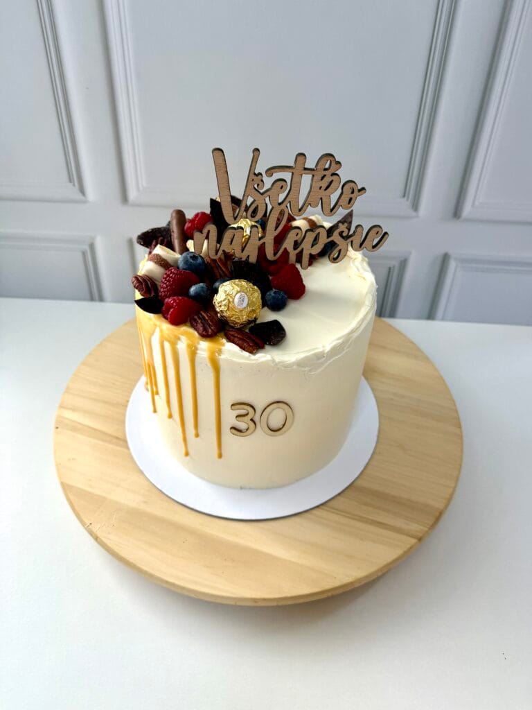 Narodeninová torta od LE BON Považská Bystrica.