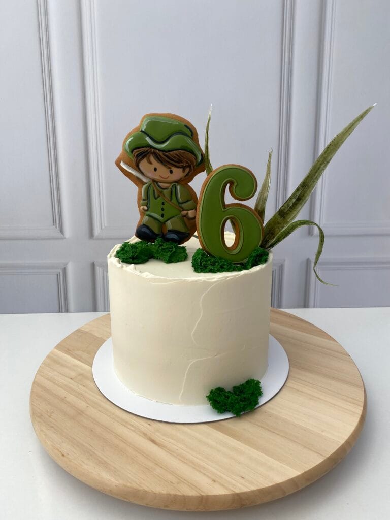 Narodeninová torta pre deti zdobená medovníkmi od LE BON Považská Bystrica.